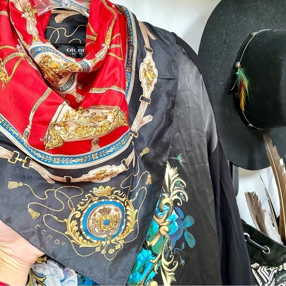 Vintage Accessories - Equestrian vibe SILK w cottage cabin vibe